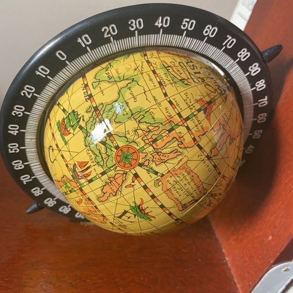 Vintage Poly Globe Bookends - Picture 3 of 4